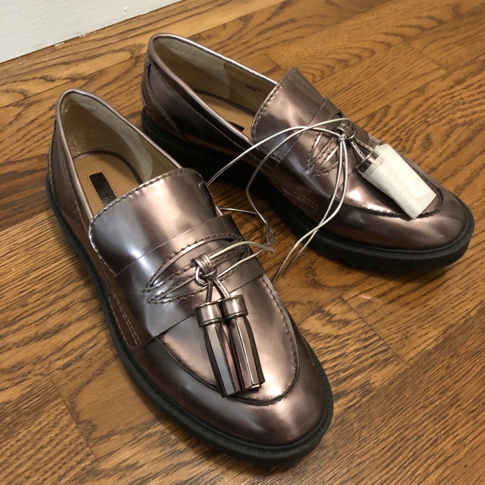 🆕Tahari Loafer style shoes